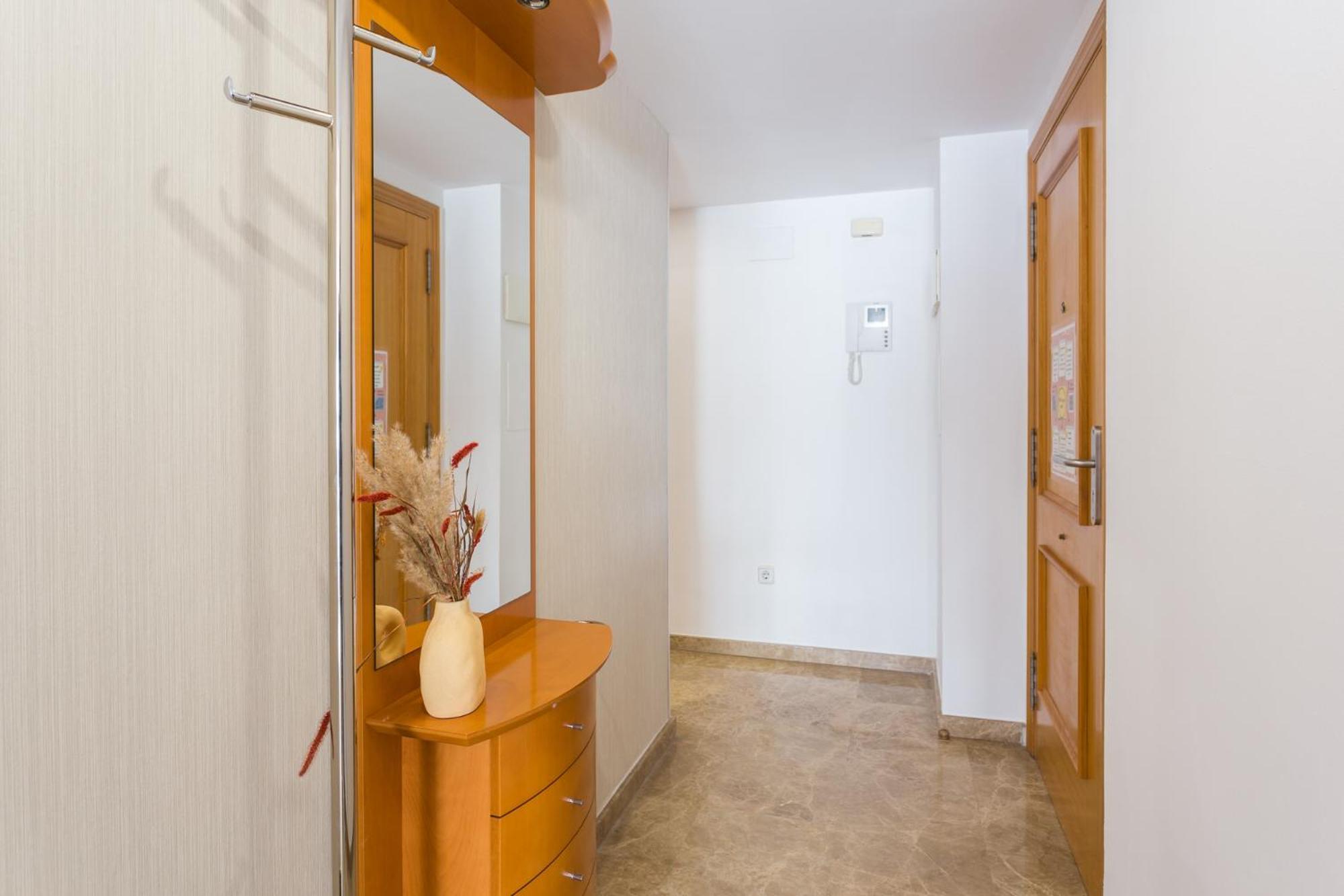Appartamento Piso Familiar Cerca Del Centro, Ac Y Wifi Gratis